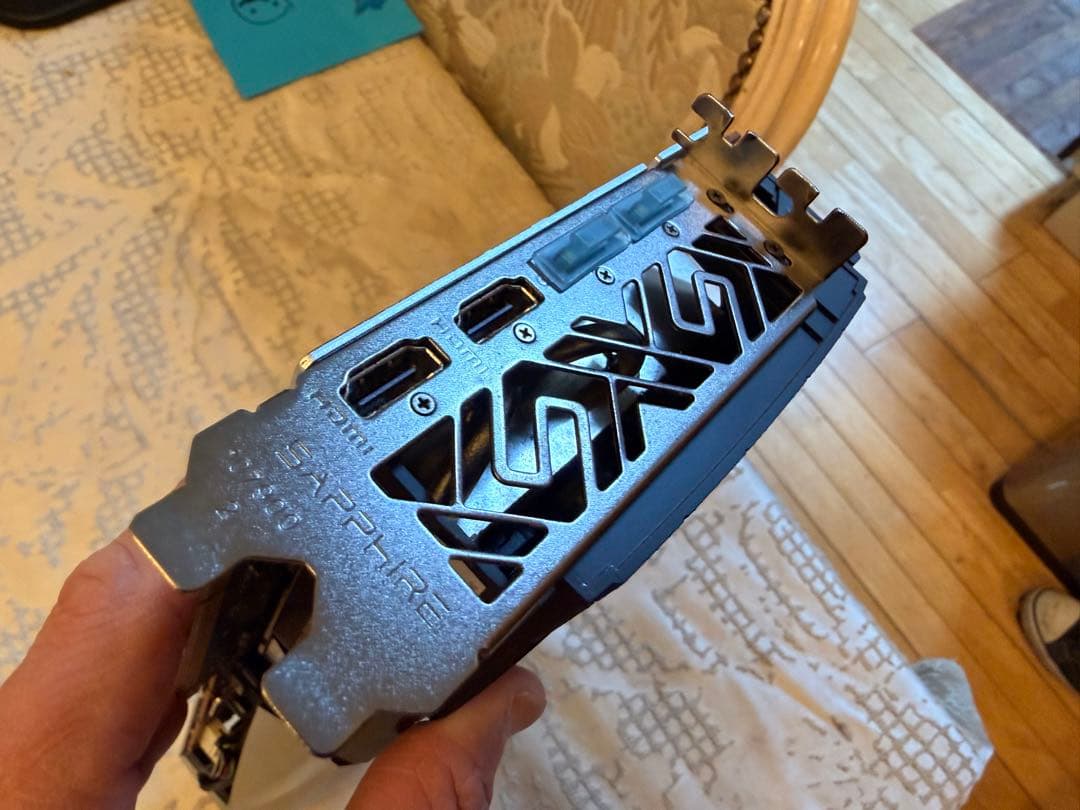 グラフィックボード・グラボ・ビデオカード Sapphire Nitro+ RX5700XT Radeon AMD