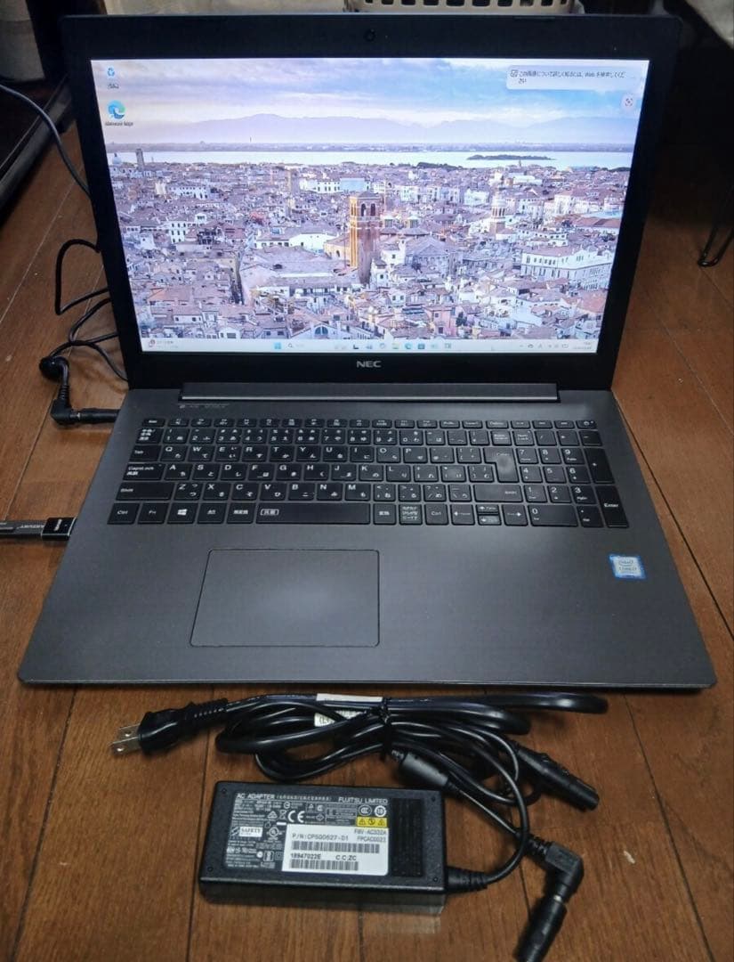 【美品】Core i7-8550U 新品SSD/SSHD 1TB Blu-ray