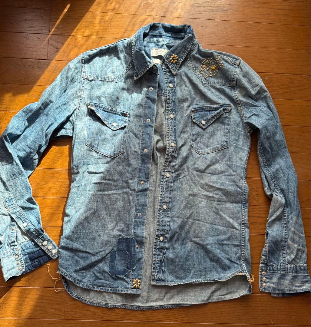 ち*ち様 レミレリーフ　スタッズ　ヴィンテージ加工　ウエスタンデニムシャツ　イン
