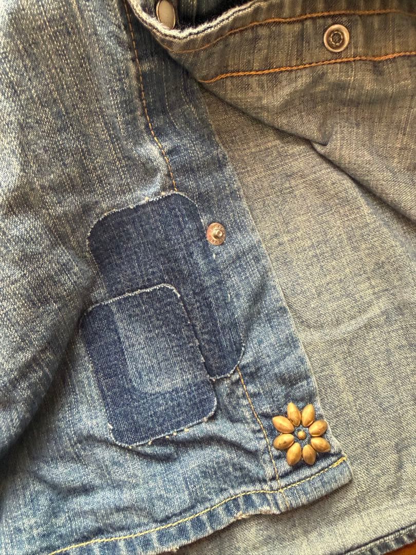 ち*ち様 レミレリーフ　スタッズ　ヴィンテージ加工　ウエスタンデニムシャツ　イン