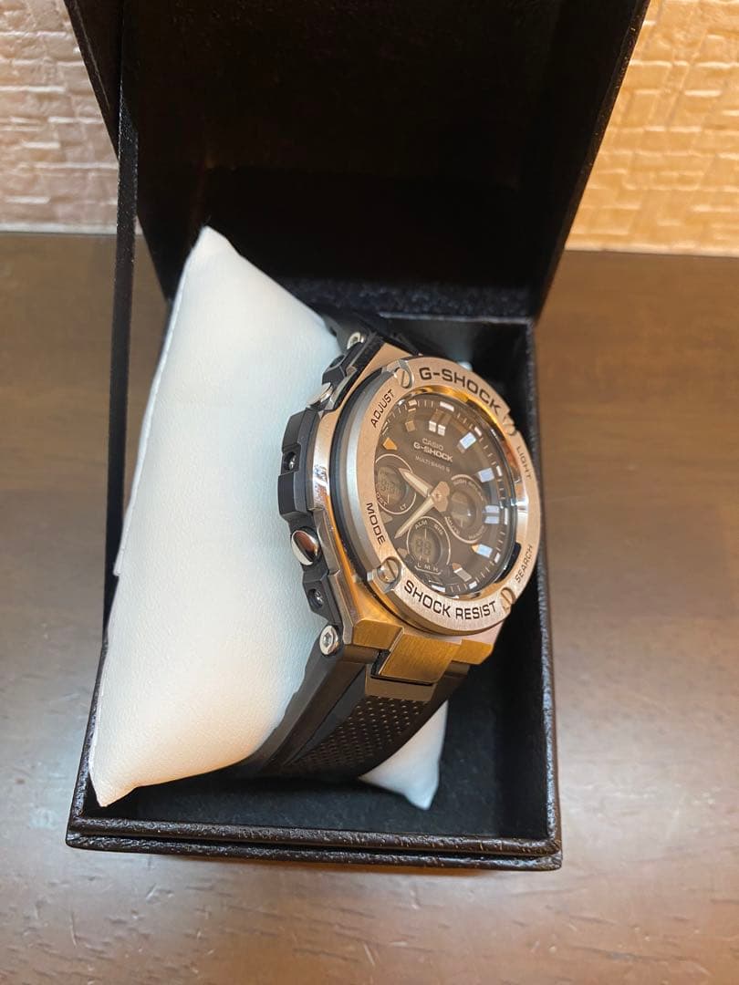 【美品】G-SHOCK GST-W310 電波ソーラータフソーラー