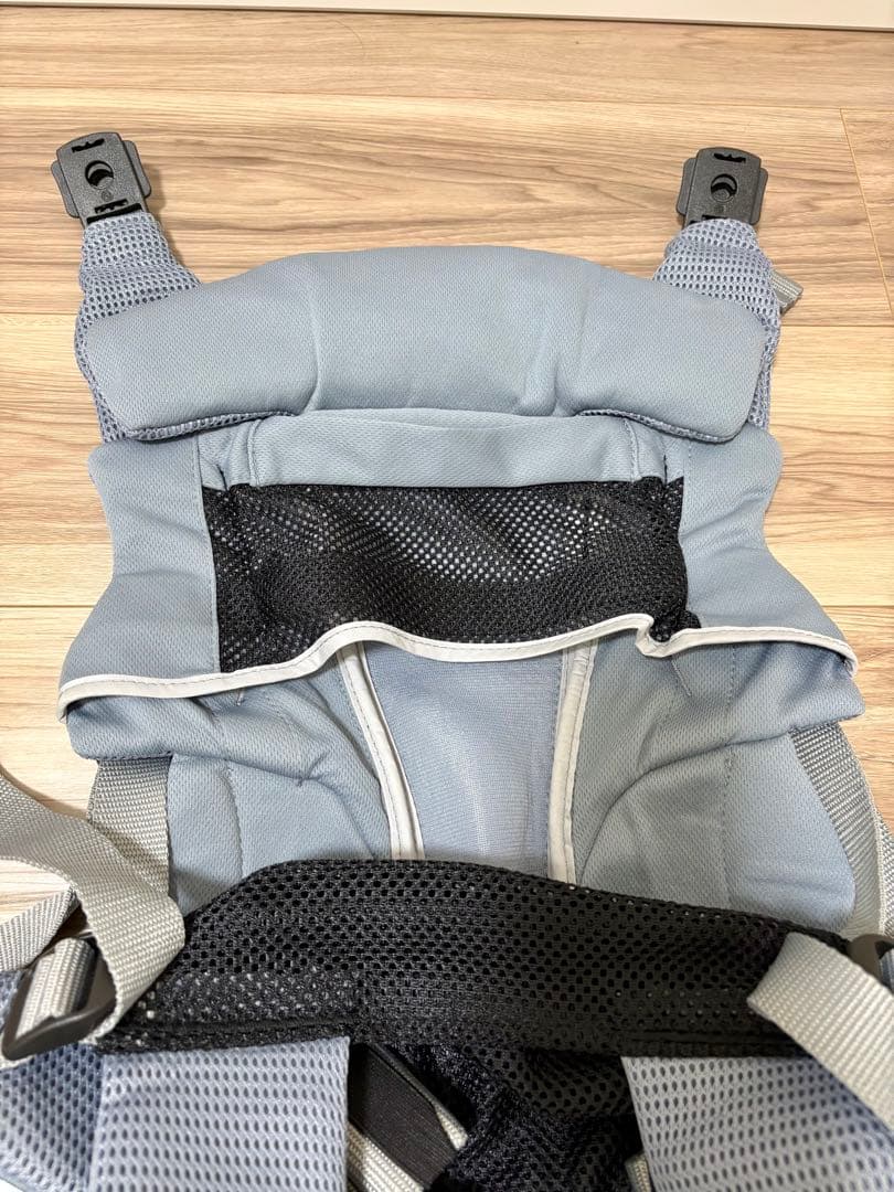 アップリカ ラクリス 抱っこ紐 グレー 美品 付属品完備 箱あり
