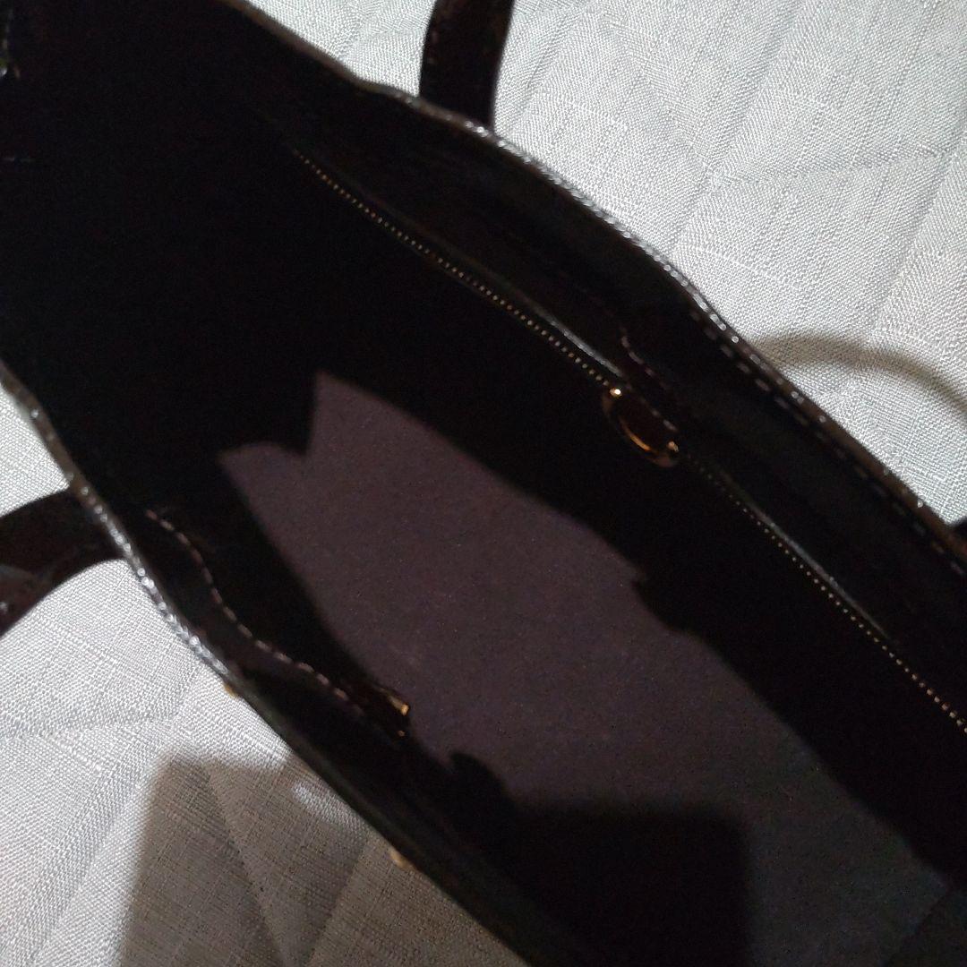 LOUIS VUITTON　モノグラムヴェルニ　ウィルシャー　アマラント バッグ