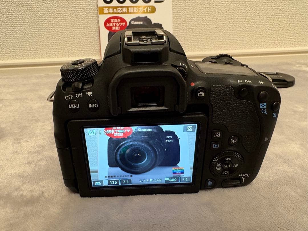 【 美品 】Canon EOS 9000D +単焦点レンズ