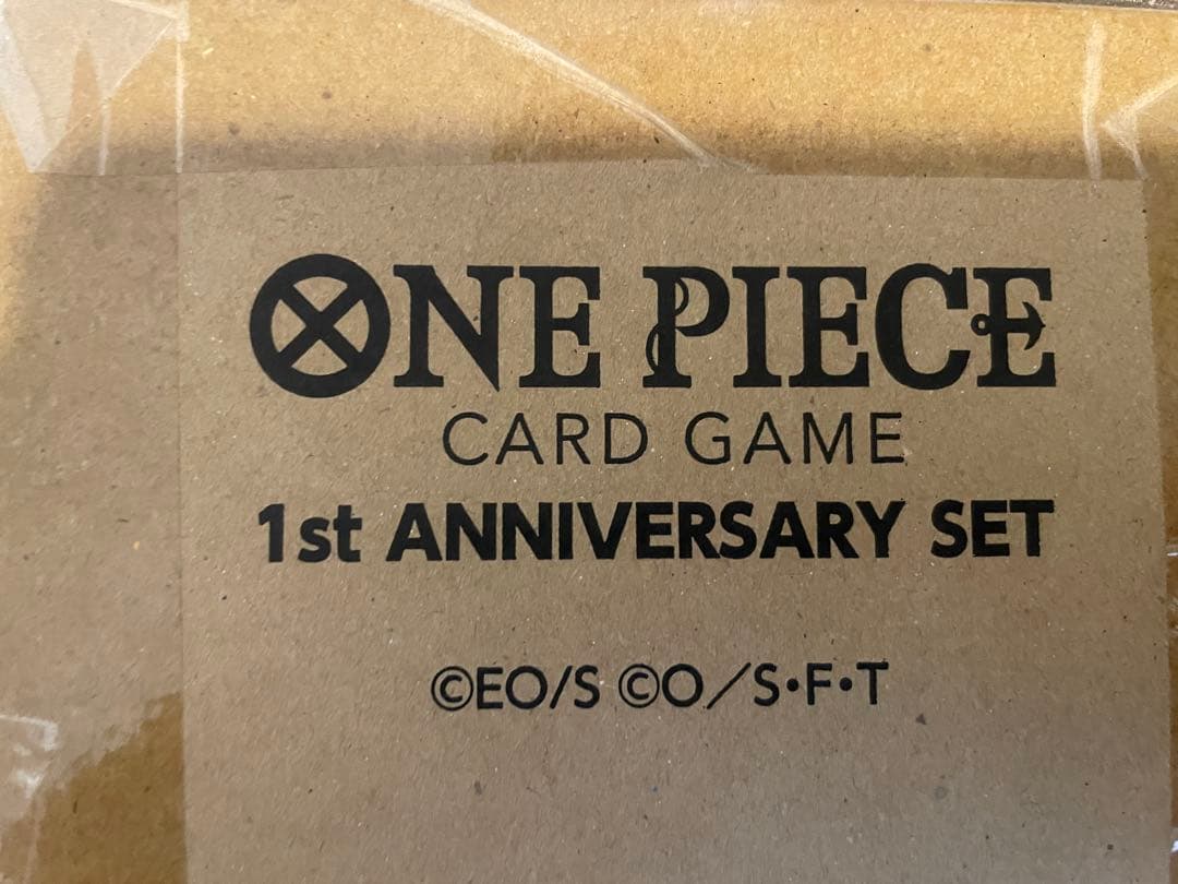 ONE PIECEカードゲームの1周年記念セット、未使用