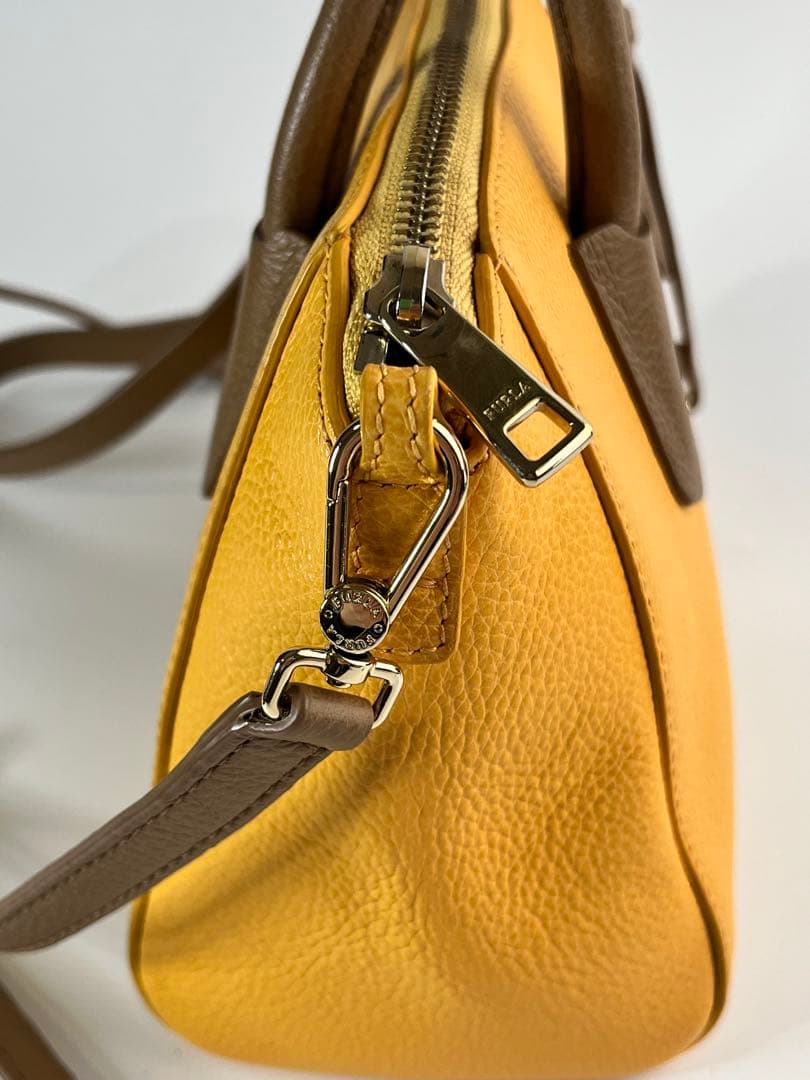 FURLA フルラ　テッサ　2wayイエローレザーバッグ　ビタミンカラー✨