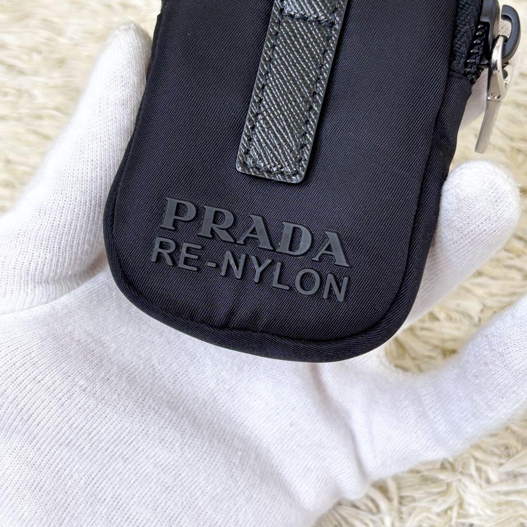 【新品同様】プラダ Re-Nylon ポーチ トライアングルロゴ ブラック 黒