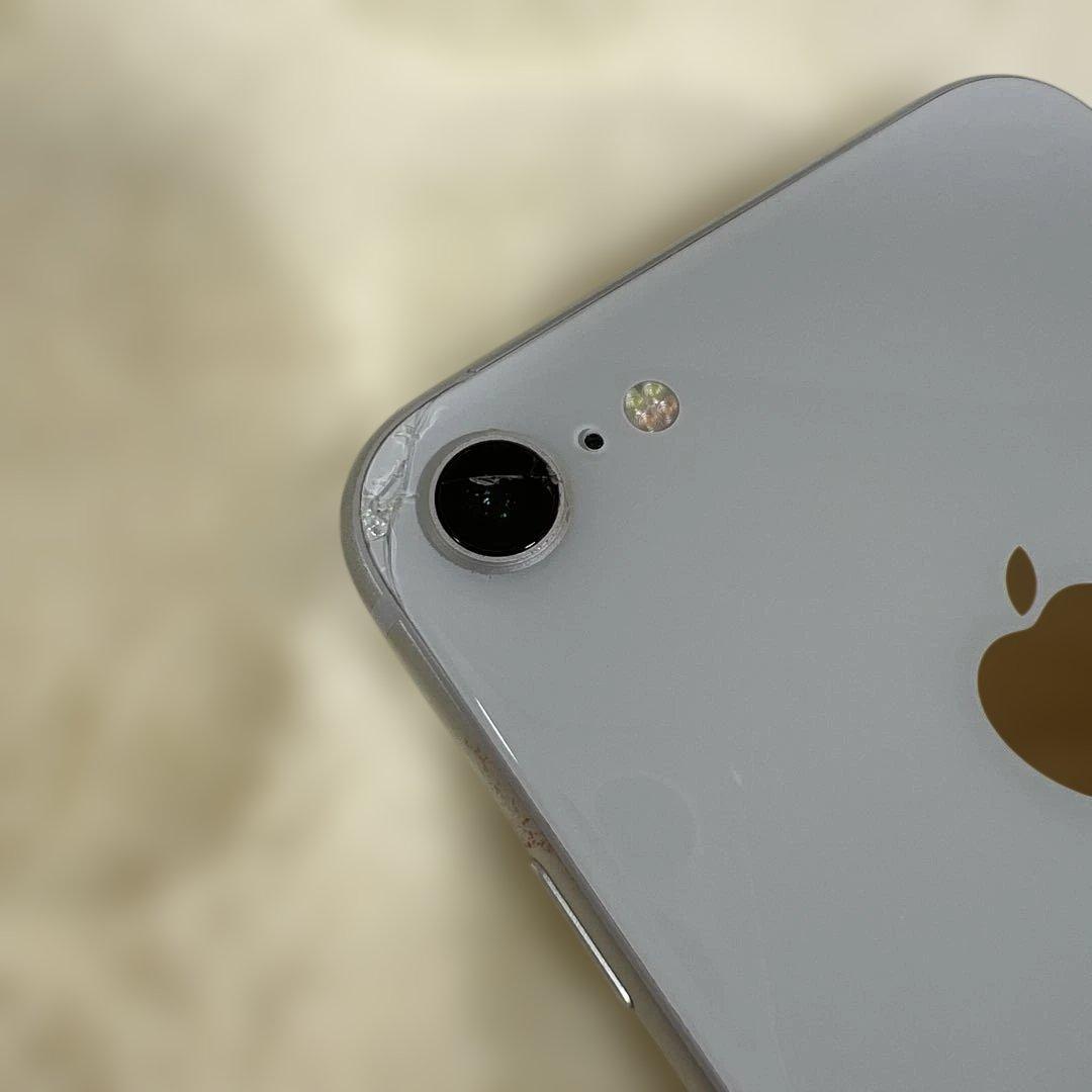 iphone8 256GB バッテリー76% カメラ部ヒビあり