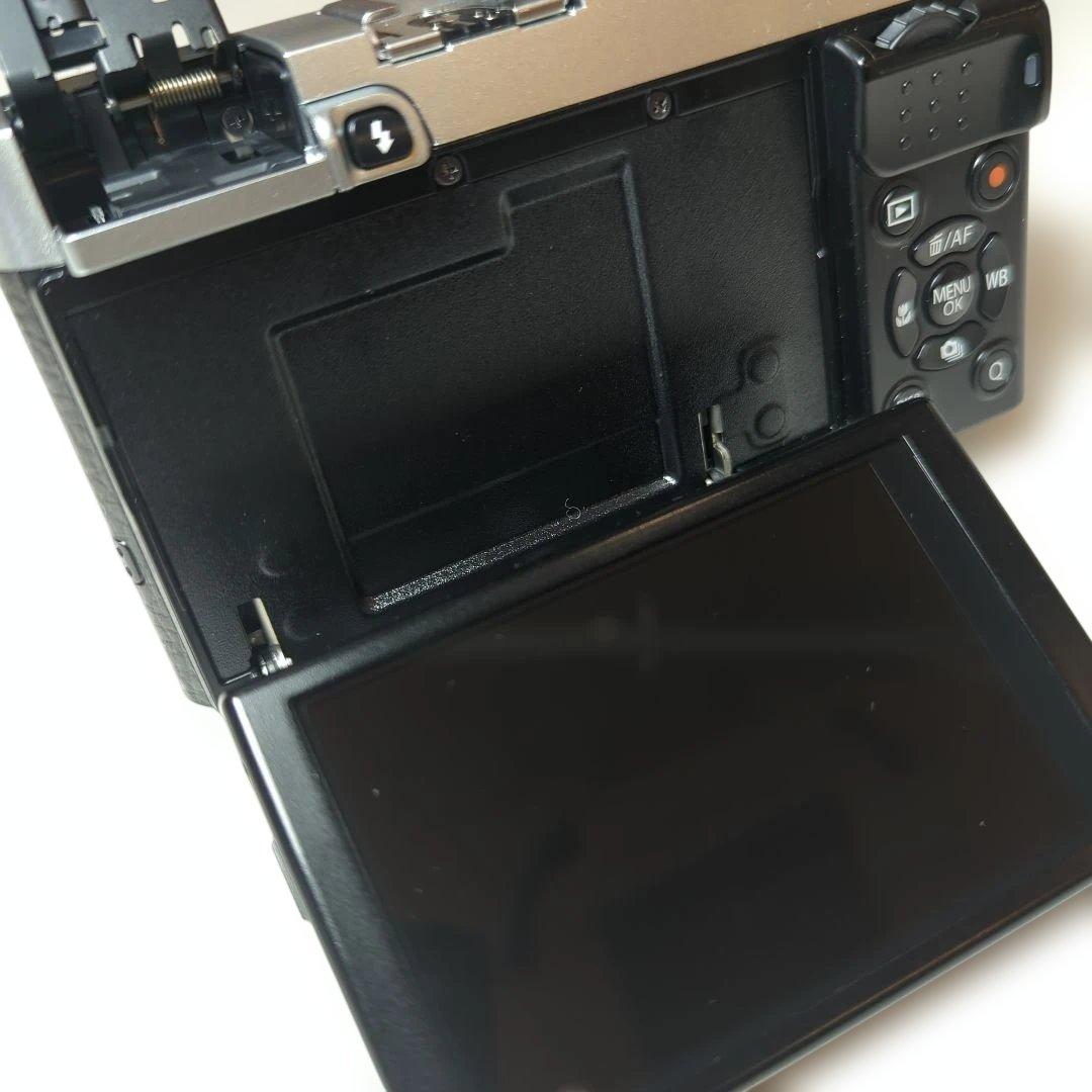 X-A1 ミラーレスカメラ USB充電器付き