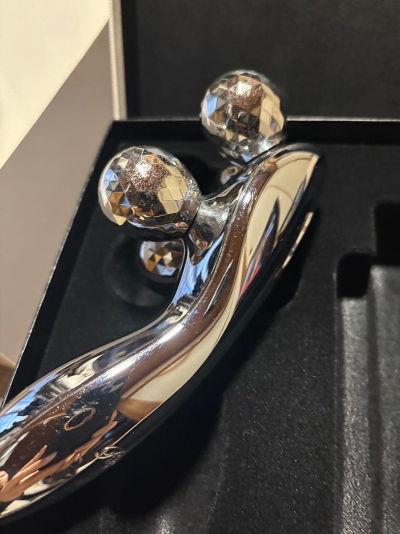 ReFa4CARAT 専用ボックス付き