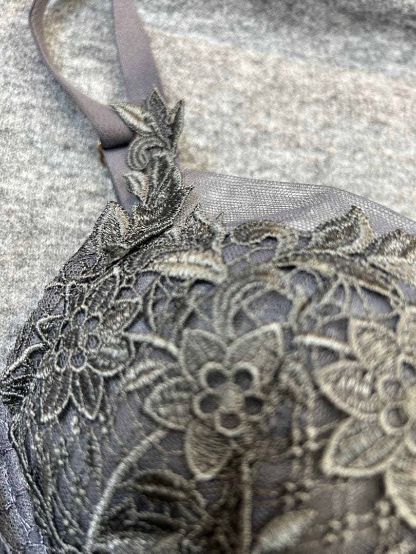 ワコールユエ24グループブラジャーF65