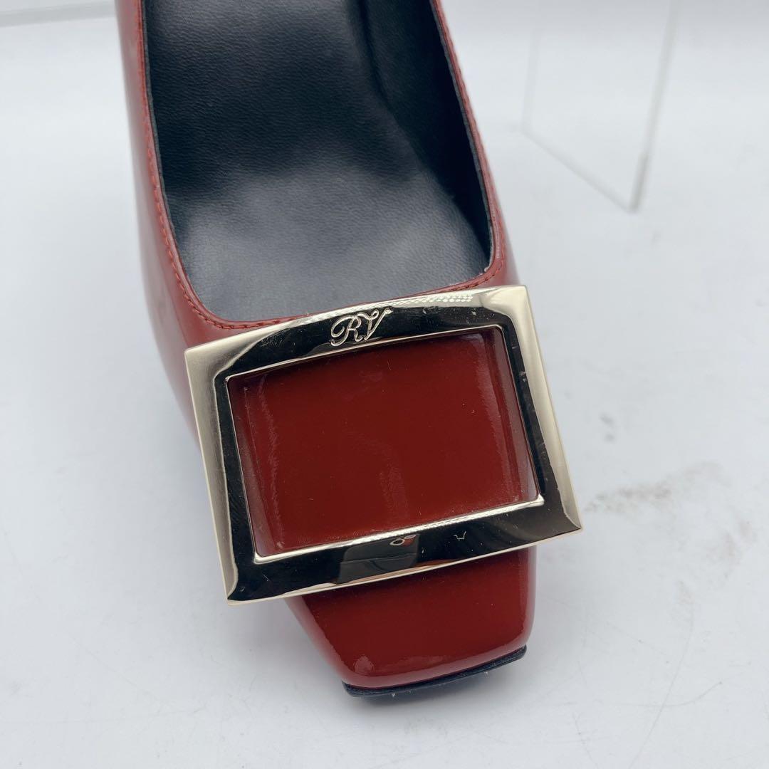 美品✨ロジェヴィヴィエ トランペット パテントレザー バックル 赤 35 22