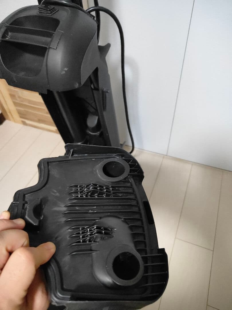 ブラシおまけ付き　ケルヒャー業務用床洗浄機　BR30/4C