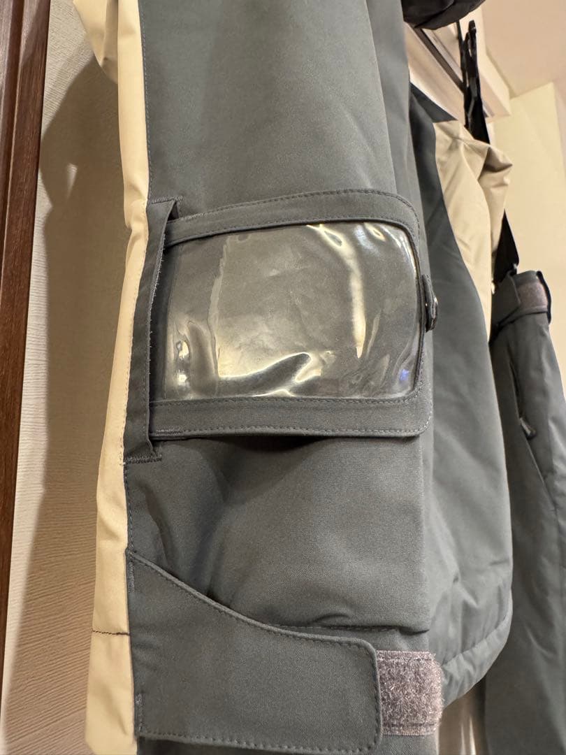 美品　ロシニョール　スキーウェア上下セット　レディース　Sサイズ