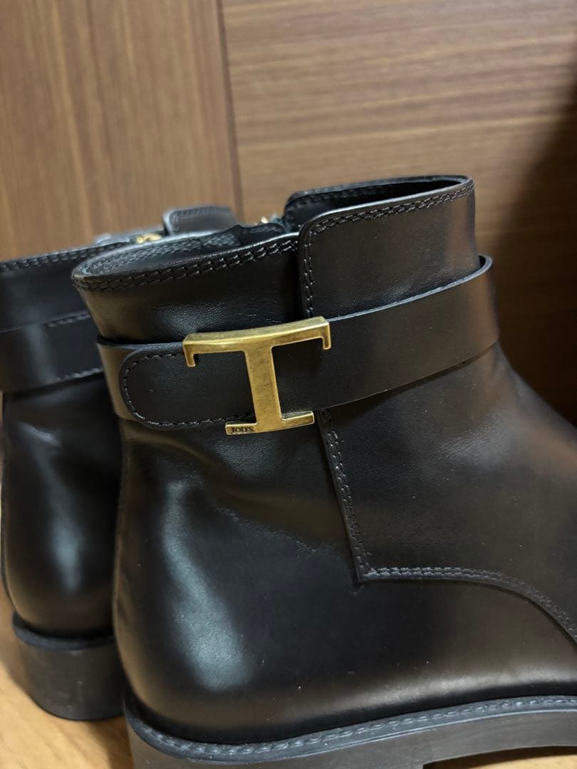 トッズ　ショートブーツ