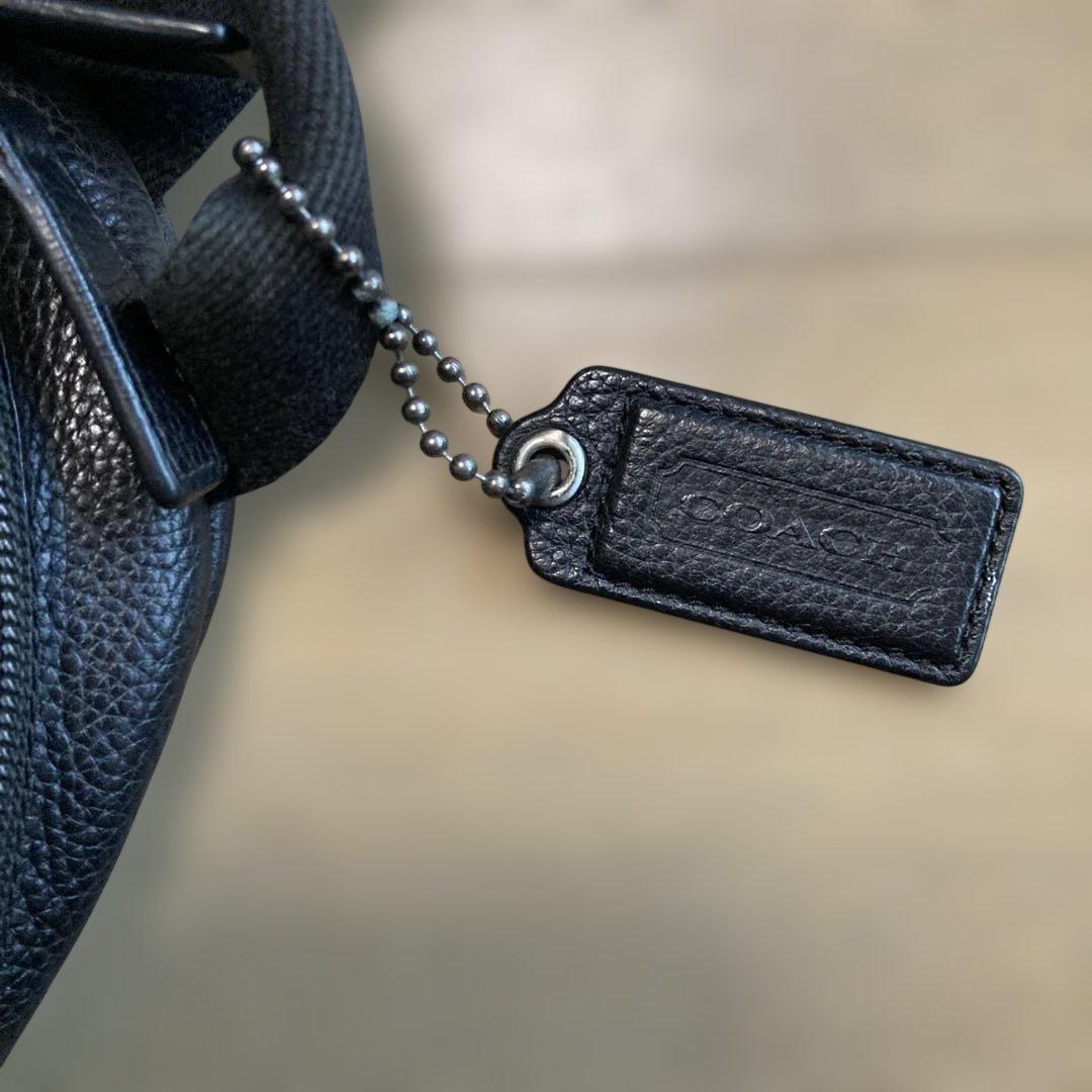 コーチ　黒 レザー ボディバッグ