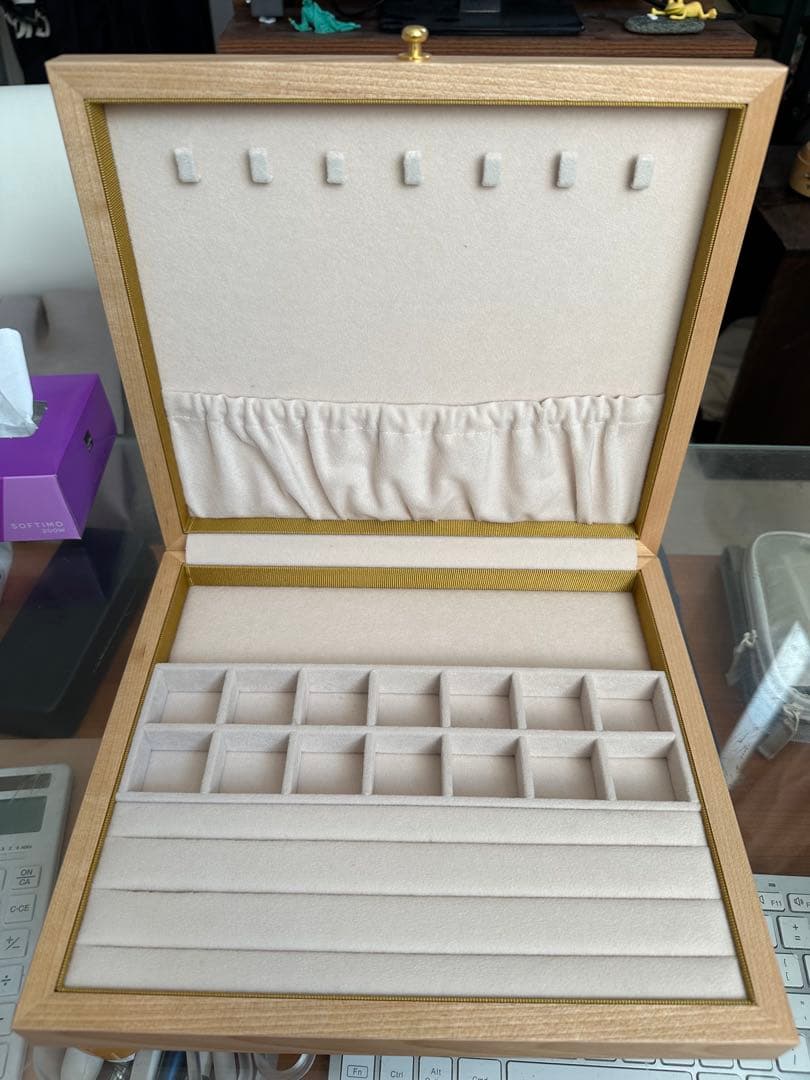 【ほぼ新品】　BIZOUX 木製アクセサリーケース ジュエリーボックス