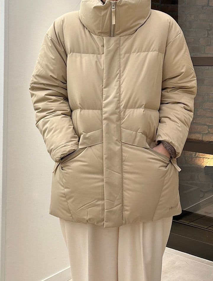 美品 Marmot SHIPS別注ハイネックダウンジャケットM ゆったり手洗い可