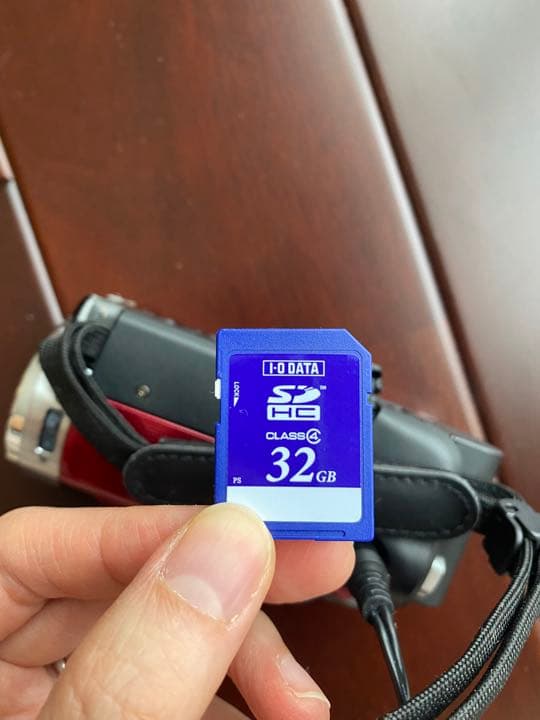 JVC ケンウッド ビデオカメラGZ-E325-R Everio