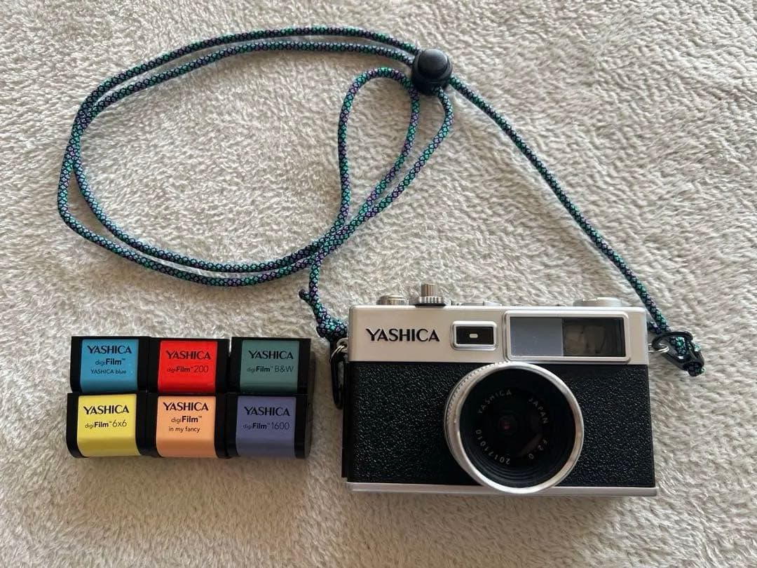 デジタルカメラ YASHICA Y35