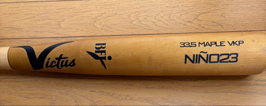 ヴィクタス　ビクタス硬式木製バット　タティスJrモデル　　85cm