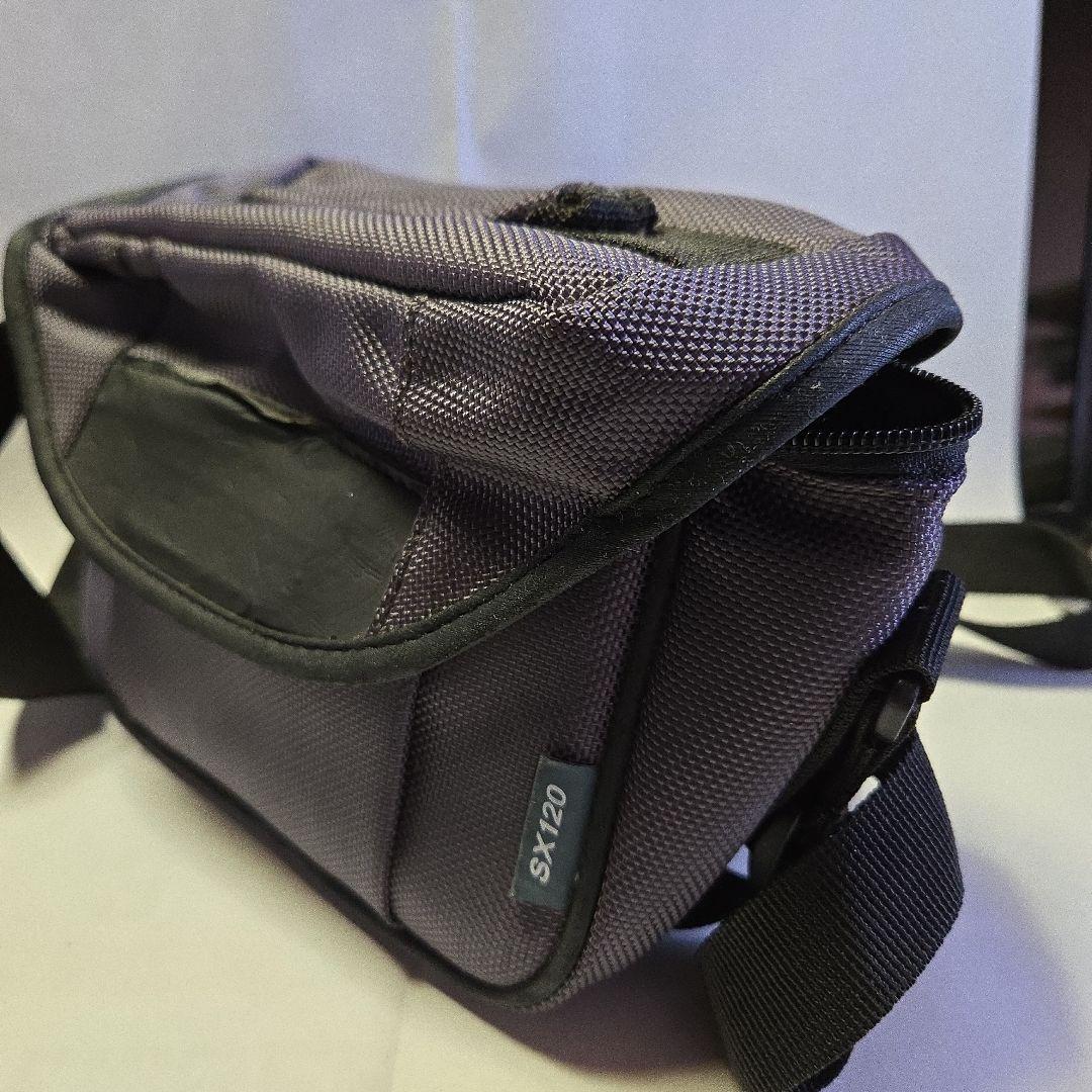 Canon　ビデオカメラ　iVIS HFR10