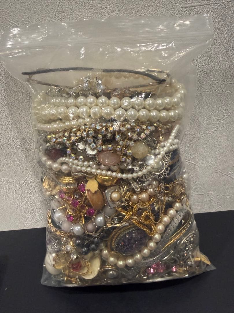 イミテーションアクセサリー 玉多め❗️ブランド有 まとめ売り 約2.7kg