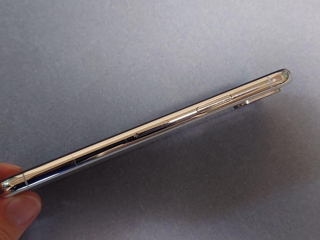 Apple iPhone Xs 256GB simフリー ホワイトシルバー