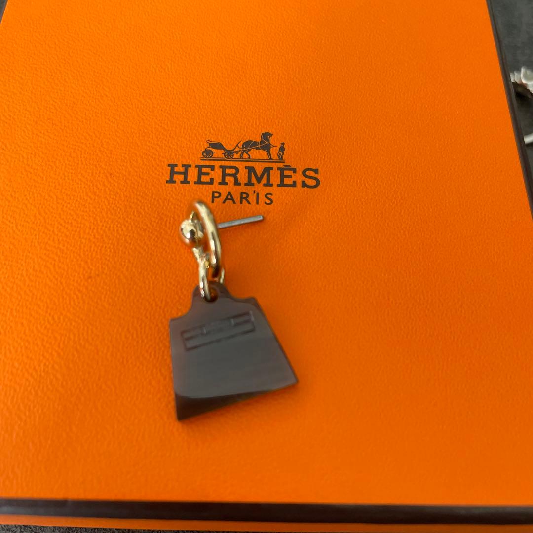 片耳のみ！エルメス　正規店購入ピアスHERMES バッファローフォーンピアス