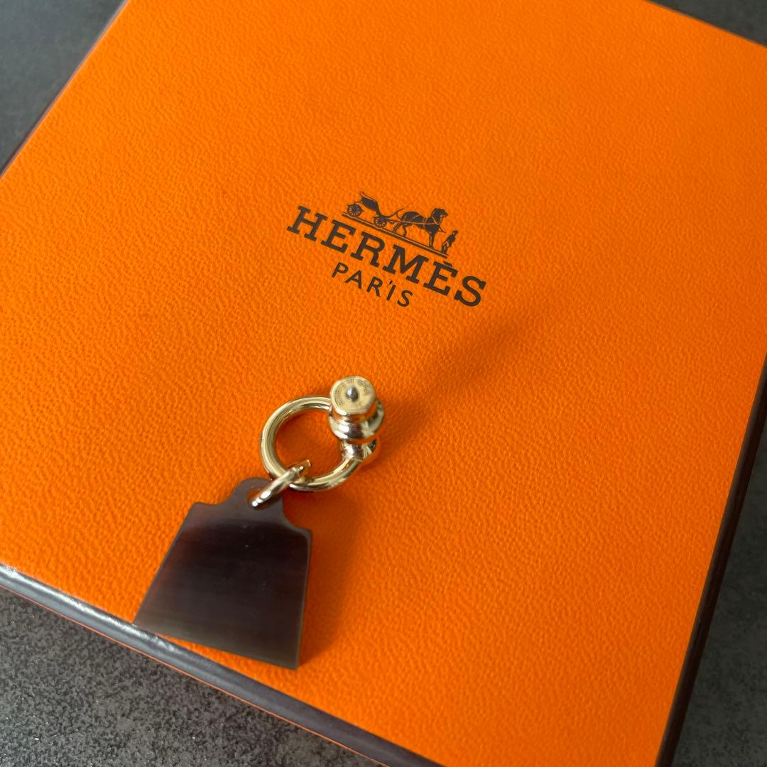 片耳のみ！エルメス　正規店購入ピアスHERMES バッファローフォーンピアス