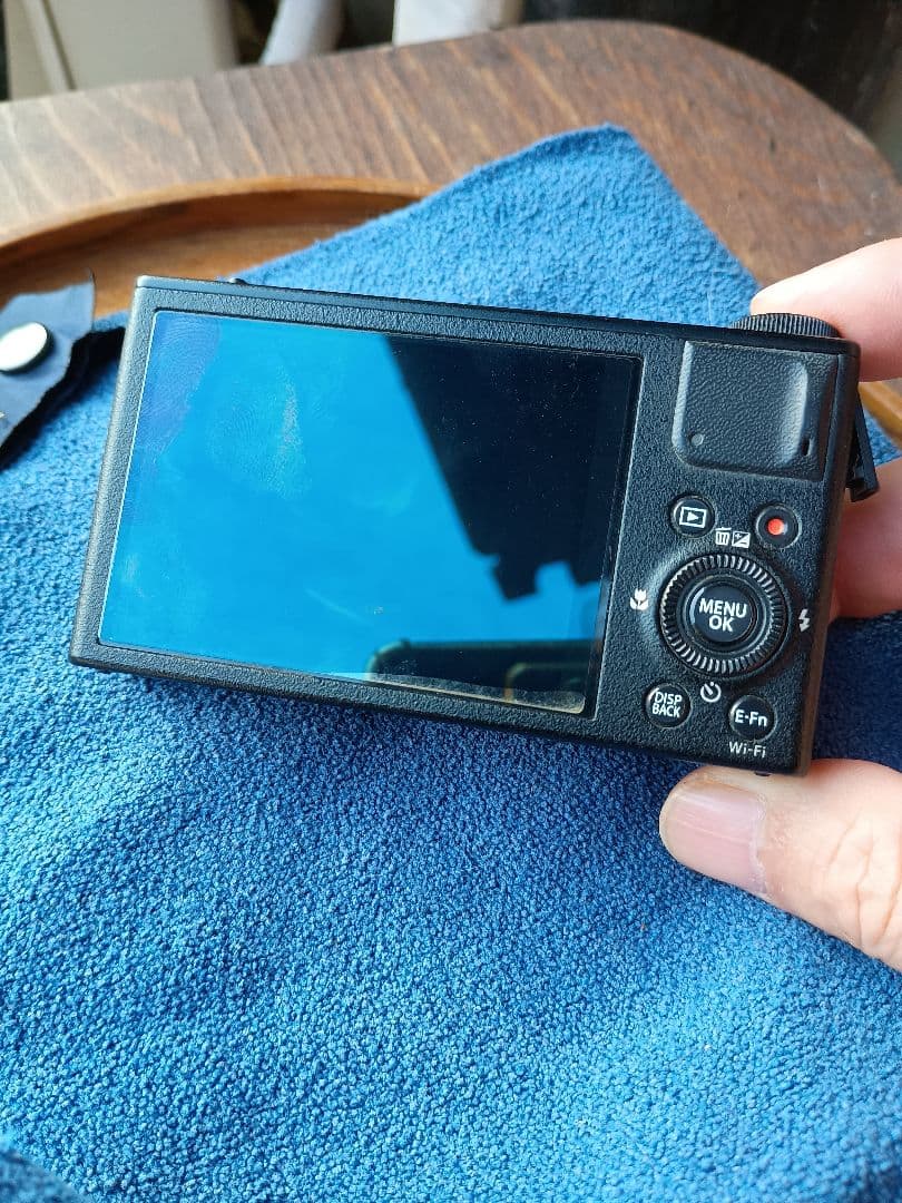 富士フィルム　XQ2　コンパクトデジタルカメラ　fujifilm