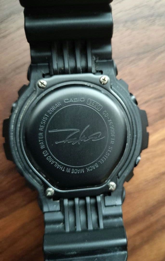 G-SHOCK FUTURA フューチュラ GD-X6900FTR-1JR