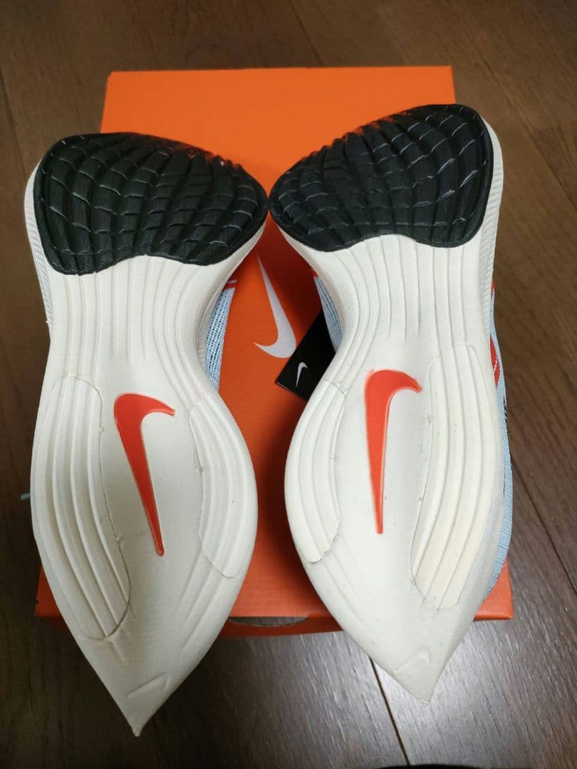 【新品】NIKEヴェイパーフライネクスト2 27cm