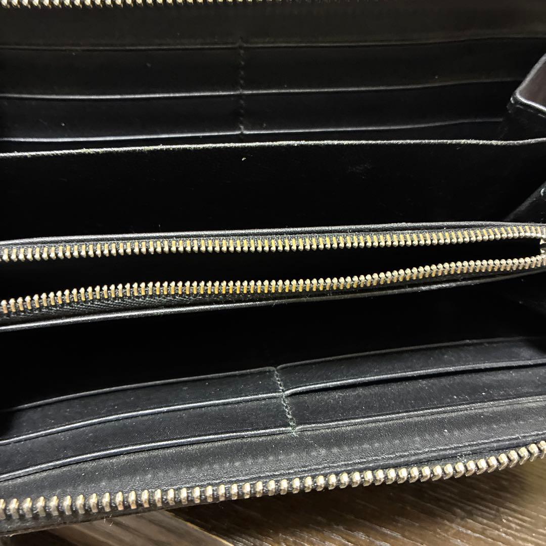 グッチのカレイドパイソンラウンドファスナー長財布