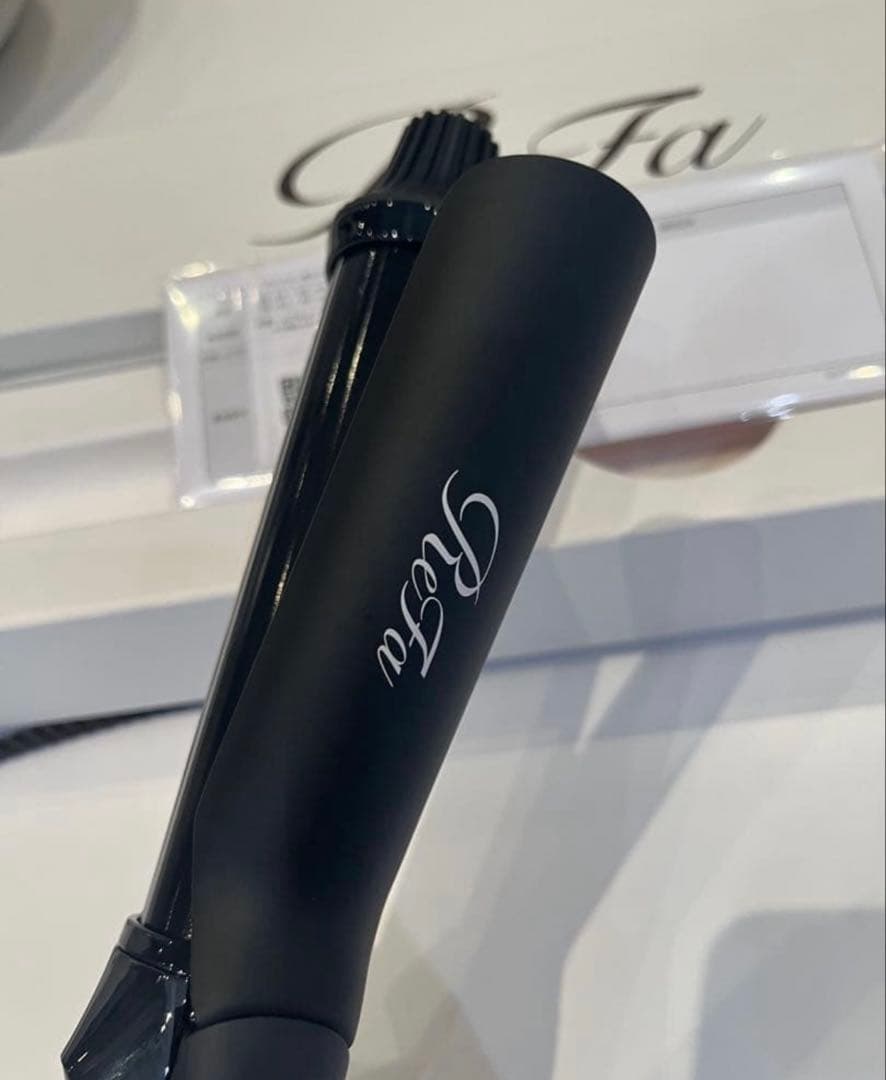 【新品未使用】2025製　リファ　カールアイロン　プロ　32mm ブラック