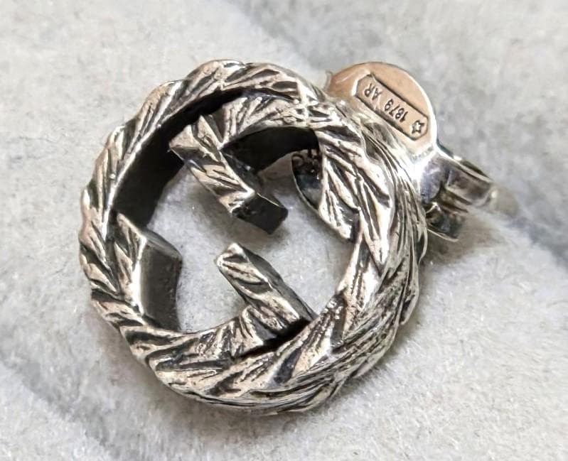 Gucciグッチ　インターロッキングダブルG　S925ピアス　片耳用　43010