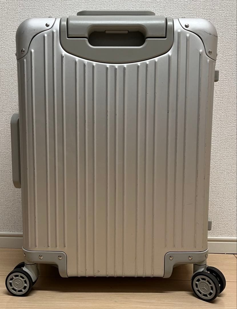 メルセデスベンツ　シルバー　キャリーケース　32ℓ 機内持ち込み可