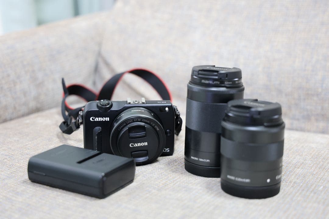 Canon EOS M2 ミラーレスカメラ レンズ3本付き