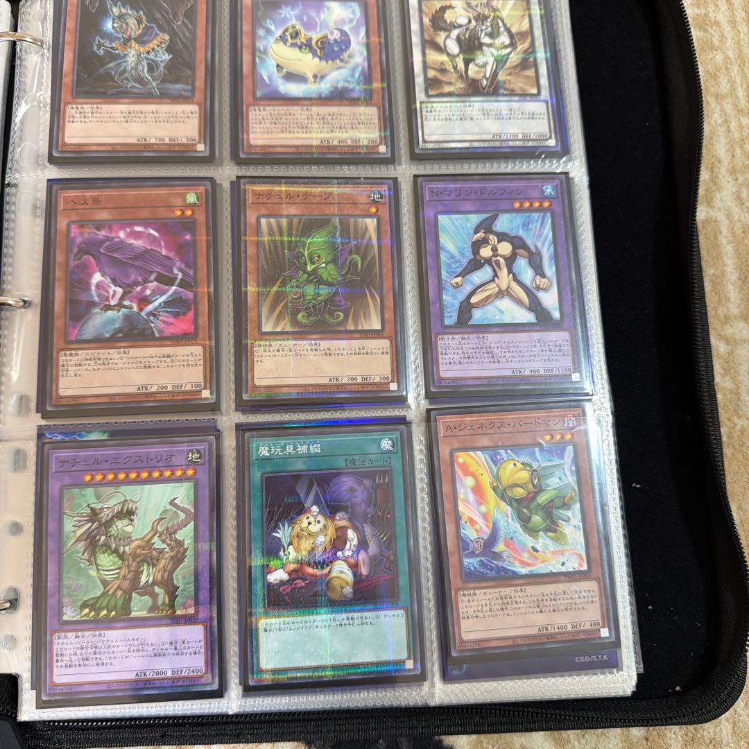 カードホルダー 合計 約150枚 入っています。 カードは汚れはありません。