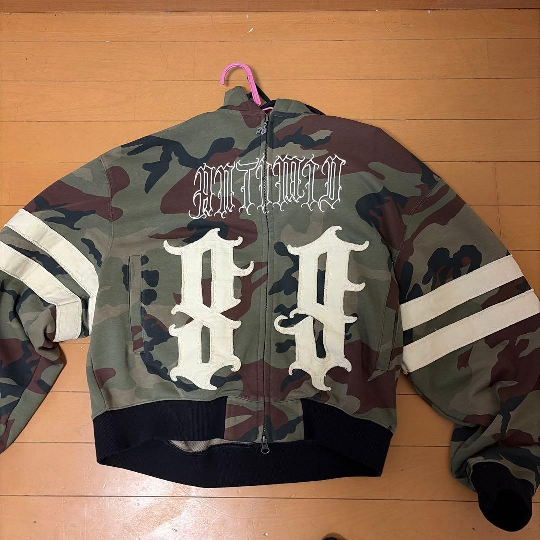 Antimid迷彩柄フード付きクロップドパーカーアンチミッド