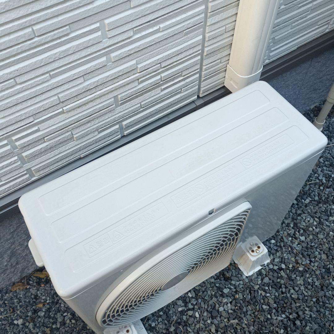 ②東芝　ルームエアコン　RAS-J221M(W) 2022年製　 6畳