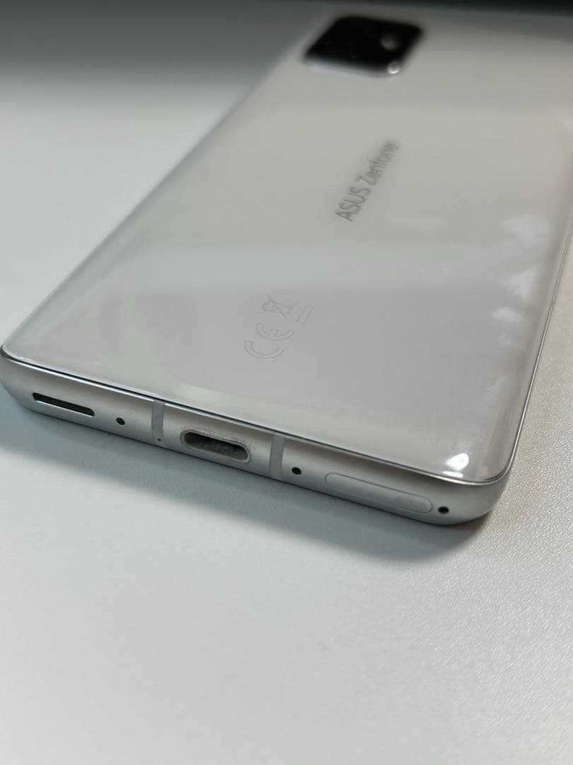 K*o様 ASUS Zenfone8 本体　128Ｇ SIMフリー ホワイト