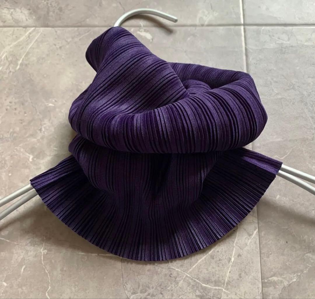 プリーツプリーズ　イッセイミヤケ　ネックウォーマー　　オーチューブ 紫　美品