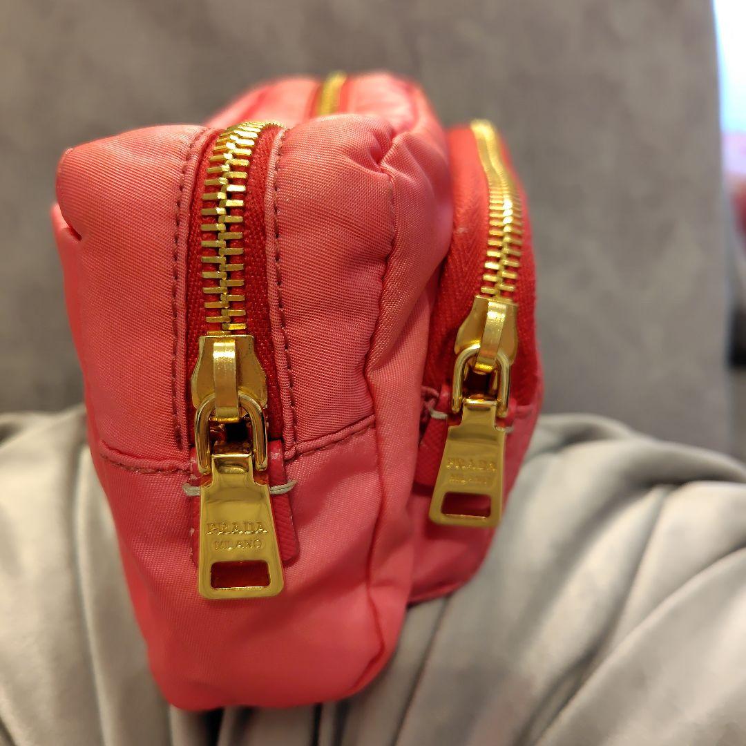 PRADA ピンク ナイロン ポーチ
