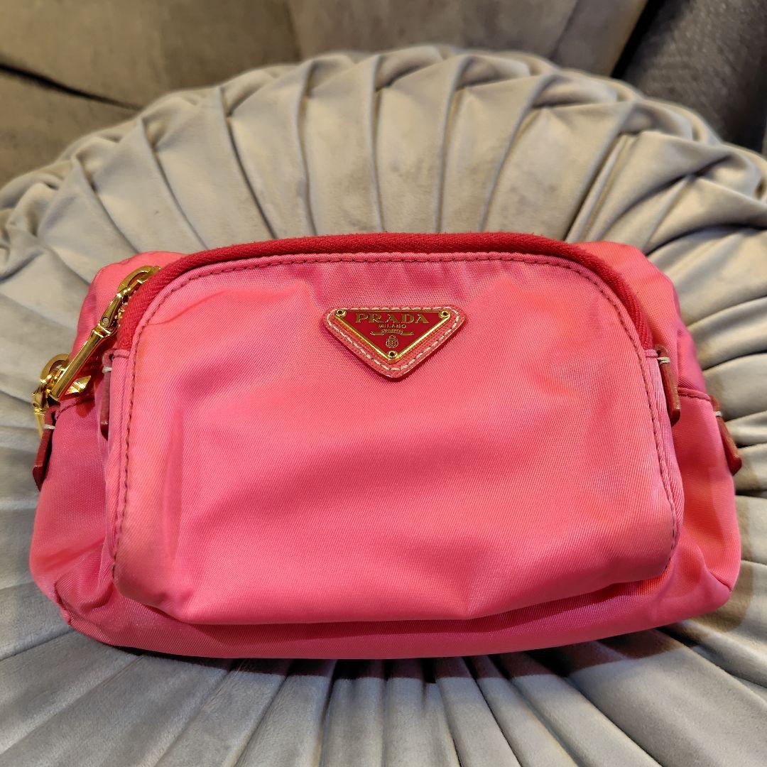 PRADA ピンク ナイロン ポーチ