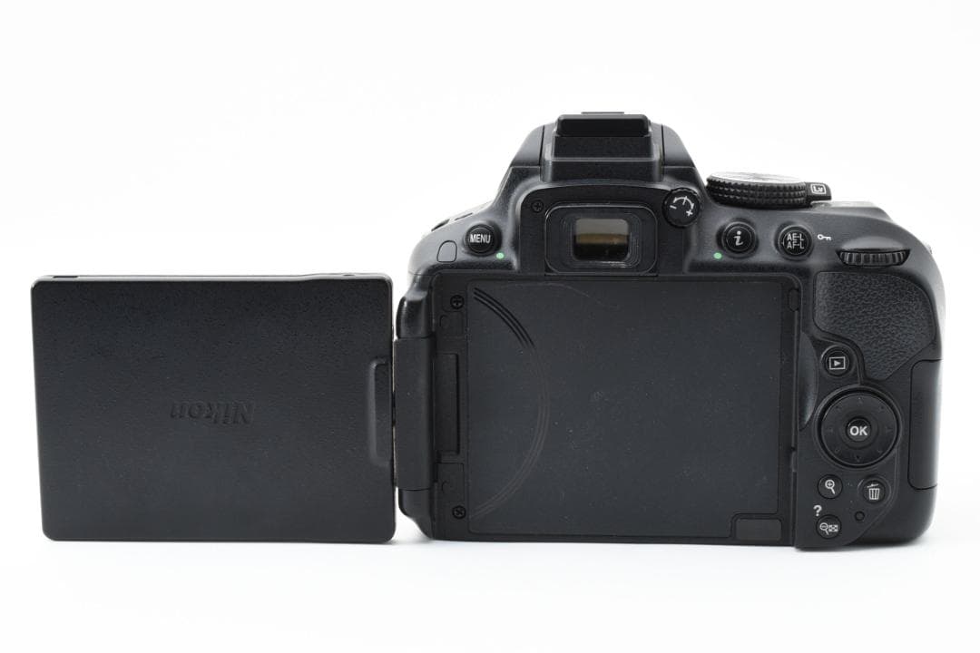 【美品】Nikon ニコン D5300　✨Wi-Fi機能搭載✨お得なセット付き✨
