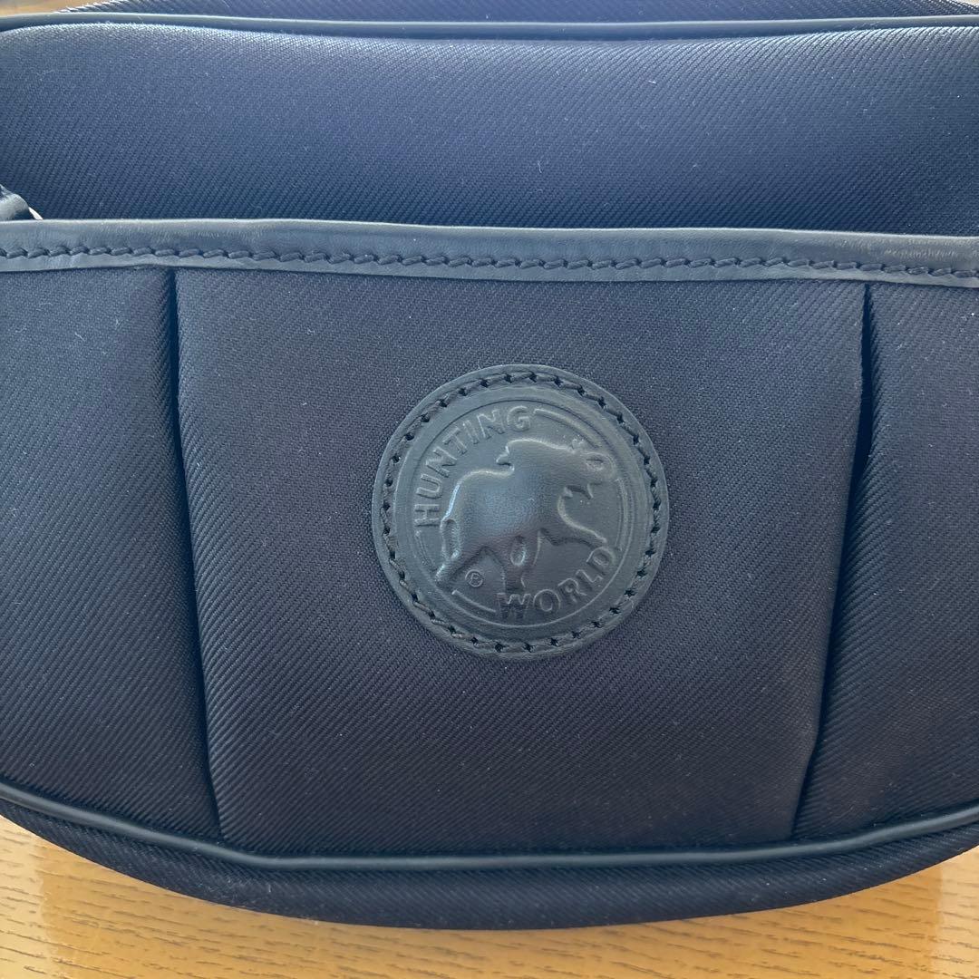 田中ハンティングワールド ブラックボディバッグ