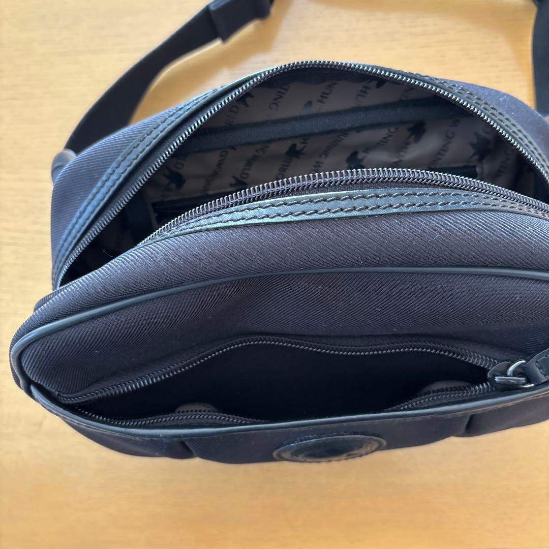 田中ハンティングワールド ブラックボディバッグ