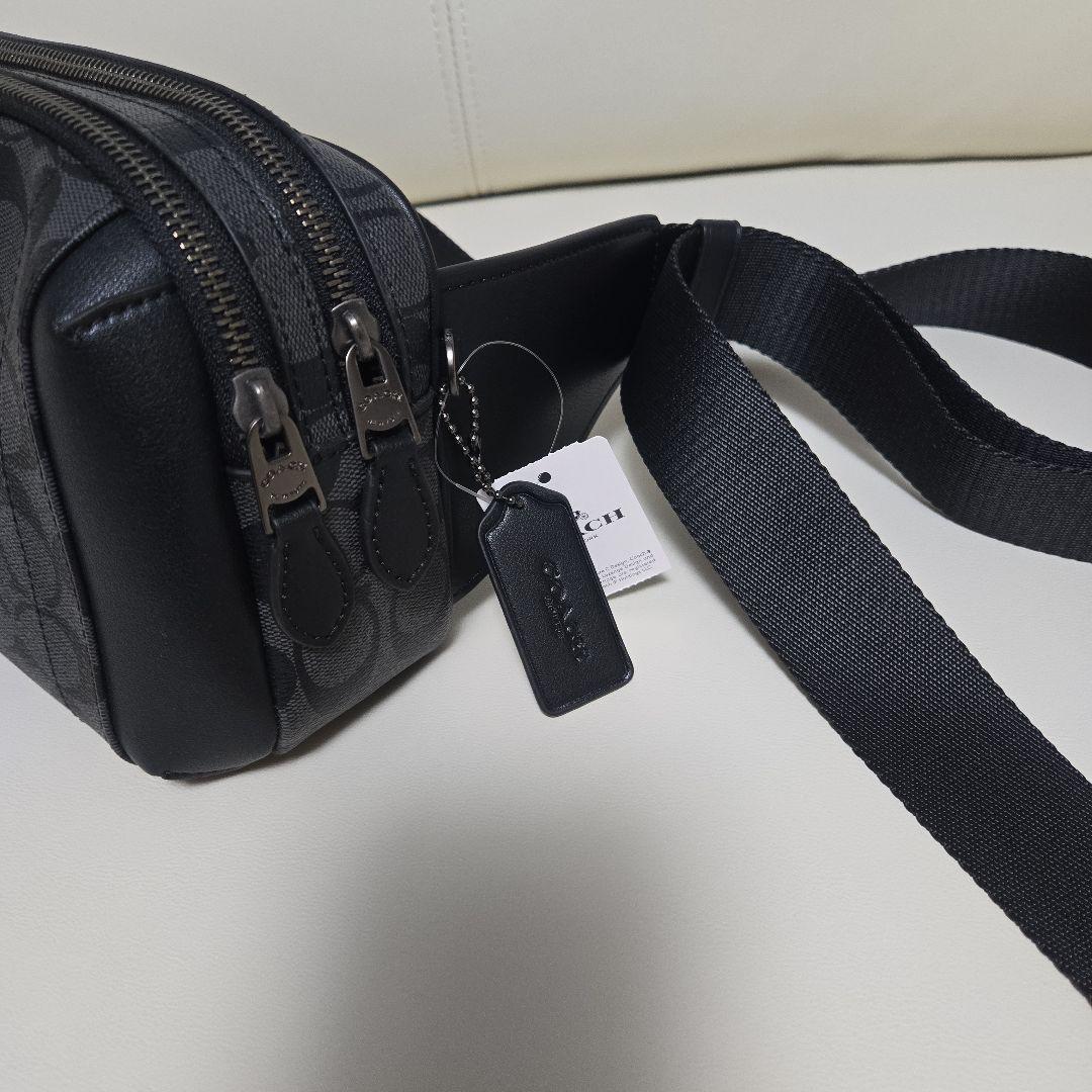 コーチ ボディバッグ 黒