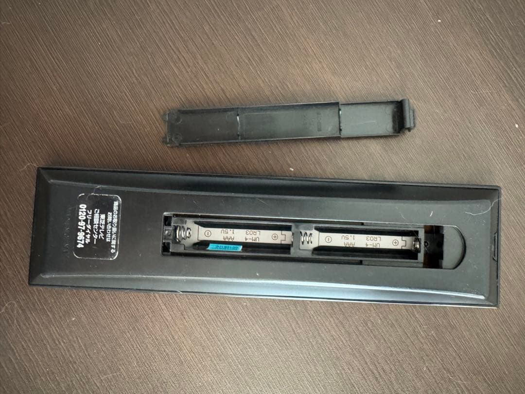 【中古品・キズあり】REGZAテレビ　32型